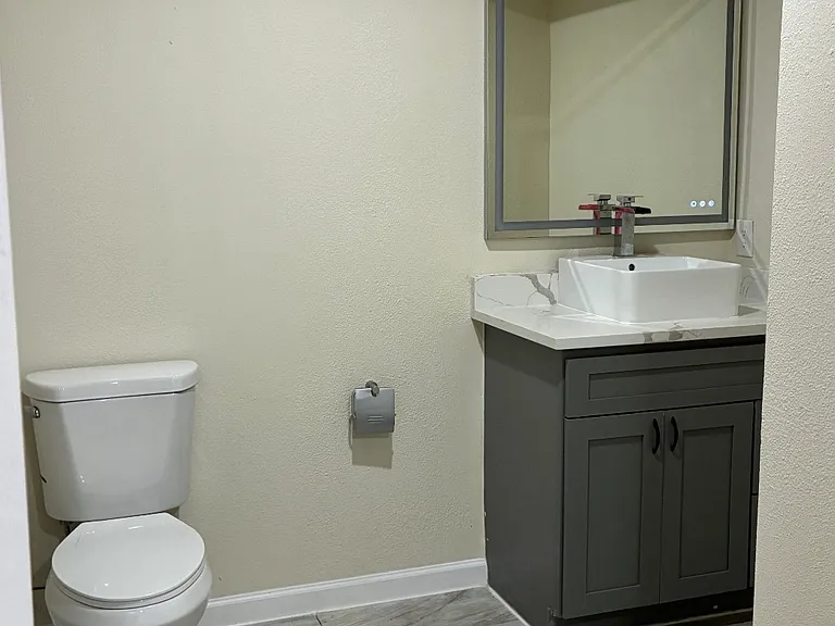 355 N 18th St #2104-1 — Photo 10