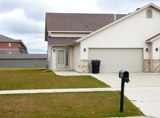 1830 38th Ave S, Grand Forks, ND 58201