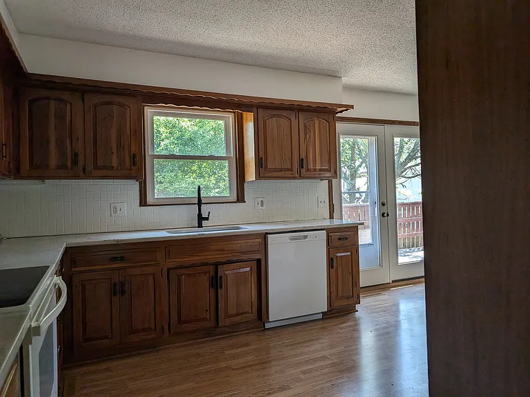 430 N Persimmon Dr — Photo 5