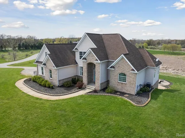 1157 Marsh Rdg, Brighton, MI 48114