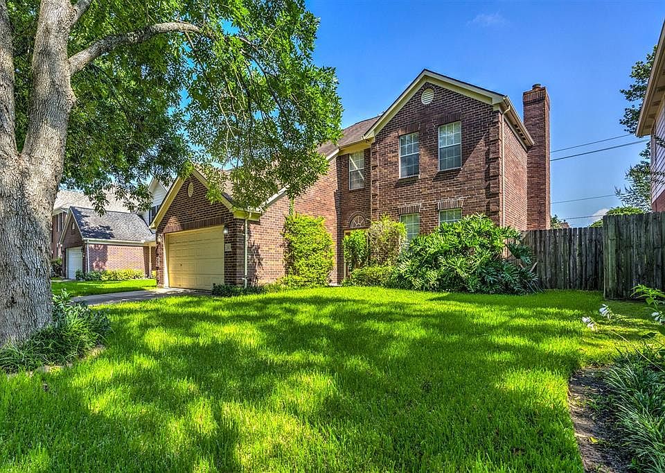1st image of 2818 Plantation Wood Ln