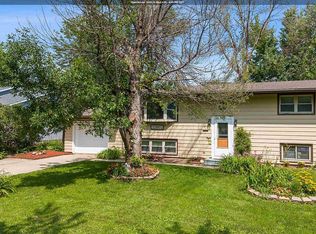 135 Westhaven Dr, Forest City, IA 50436