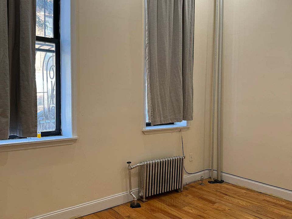2nd image of 372 Montgomery St APT 1