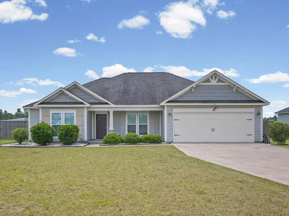 153 Live Oak Dr, Leesburg, GA 31763