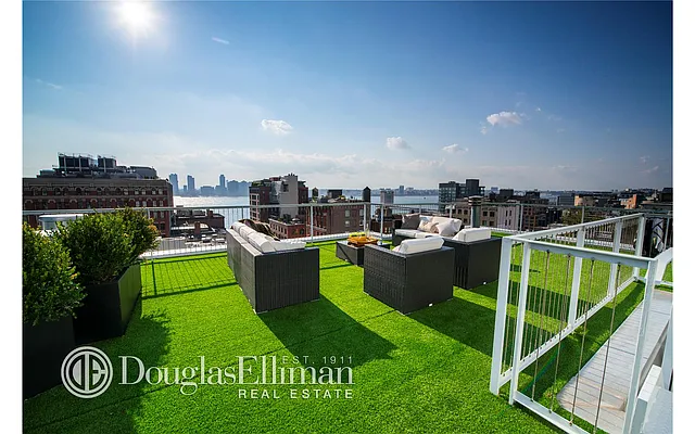 Sold by Douglas Elliman | media 22
