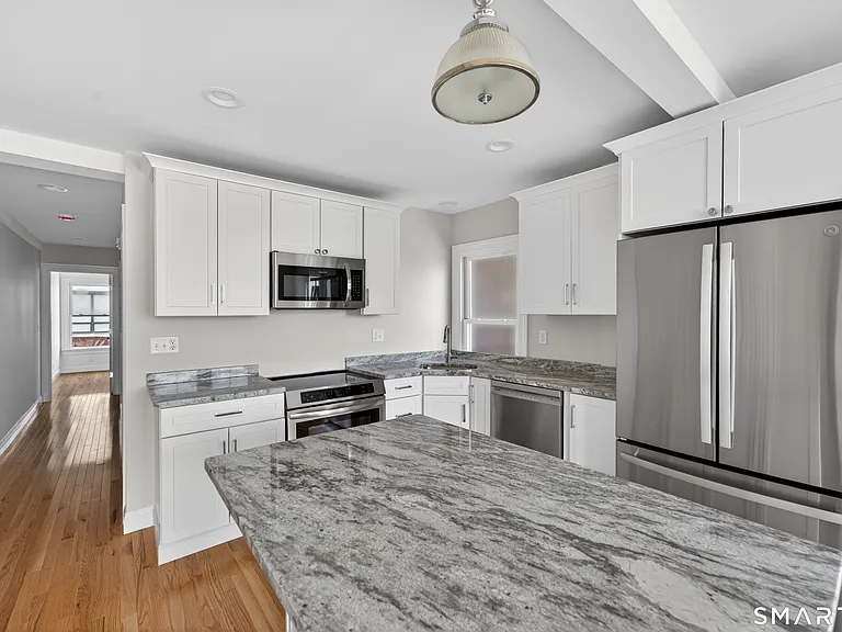 138 Bank St #2A — Photo 14