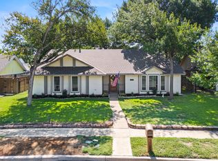 218 Creekside Ln, Coppell, TX 75019
