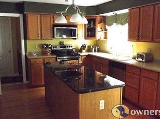 29 Briar Dr, Hopkinton, MA 01757
