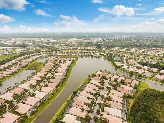 3rd image of 5961 Roseto Pl