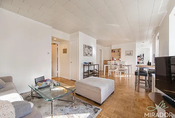 Rented by Mirador Real Estate | media 9