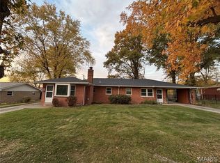 1909 Menard Dr, Belleville, IL 62220