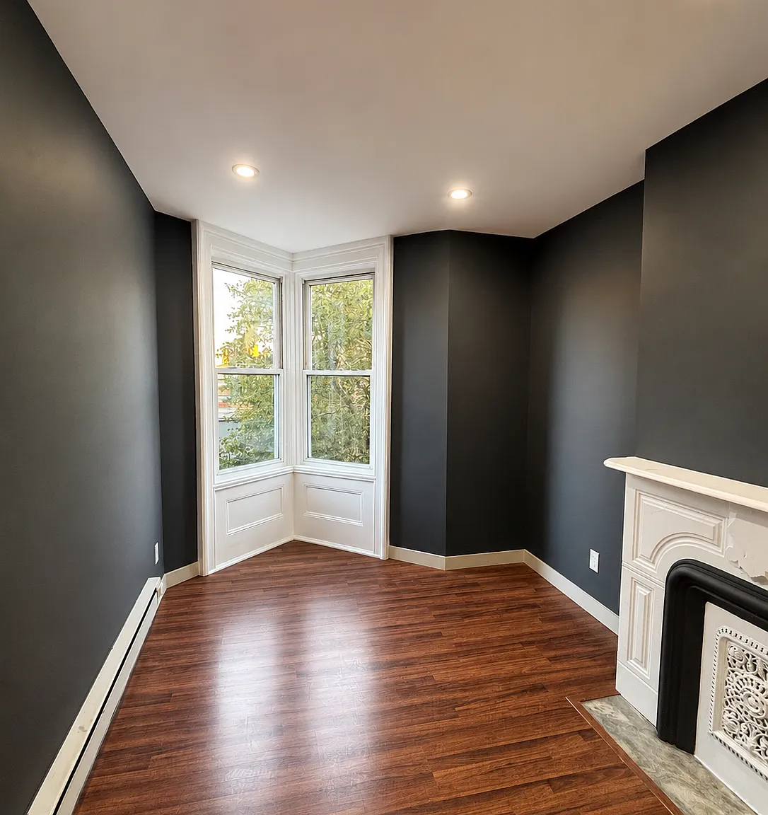 2 bed, $1,900 — Photo 1