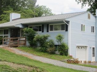 138 Hawthorne Dr, Brevard, NC 28712