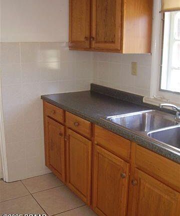 3rd image of 221 Williams Ave