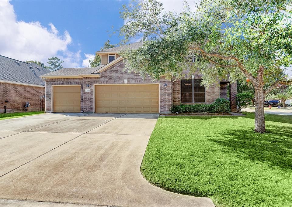 1st image of 32519 Debbie Ln