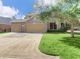 32519 Debbie Ln, Pinehurst, TX 77362