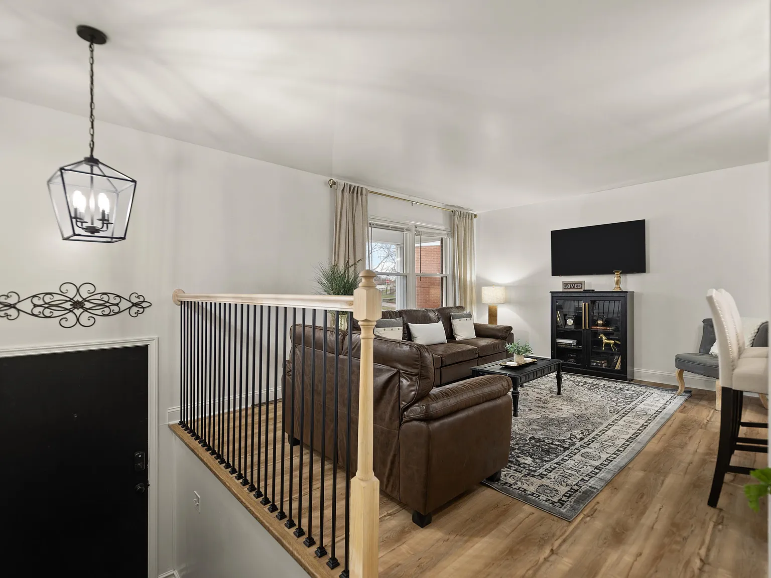 1706 Cameron Ct — Photo 3