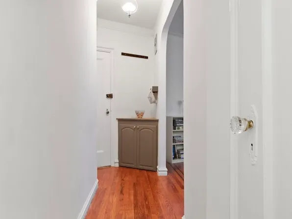 585 West 214th Street image 5 of 6