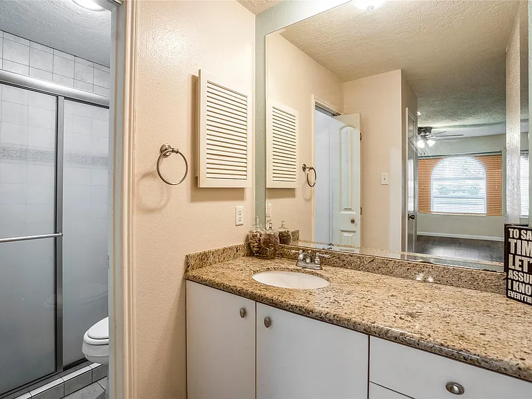 11817 Southlake Dr — Photo 21