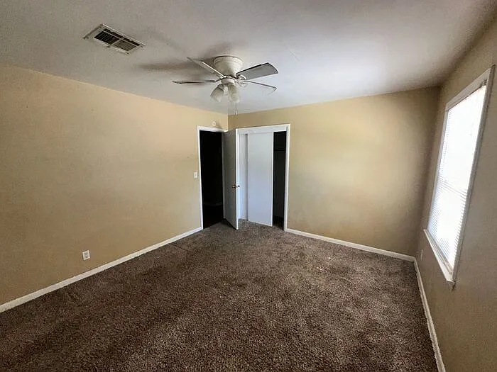 511 Manor Dr — Photo 13