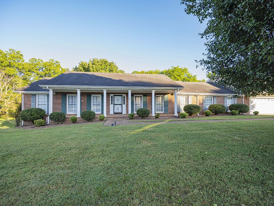 1st image of 107 Brookhaven Trl