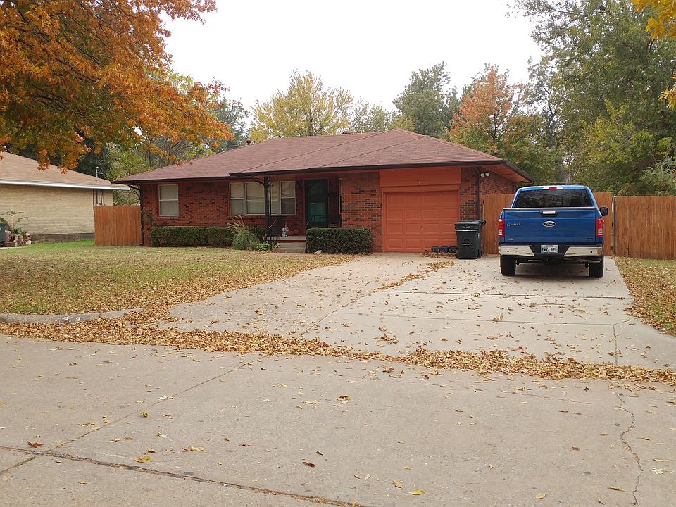1st image of 9 Burk Dr