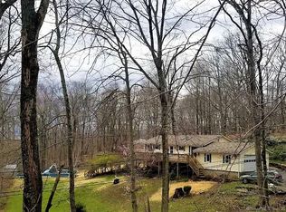 142 Valley Rd, North Branford, CT 06471