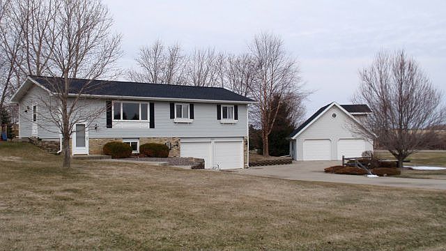 1st image of 4021 Ernst Dr
