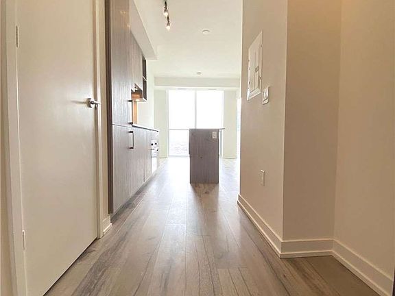 2nd image of 1 Yorkville Ave #2009