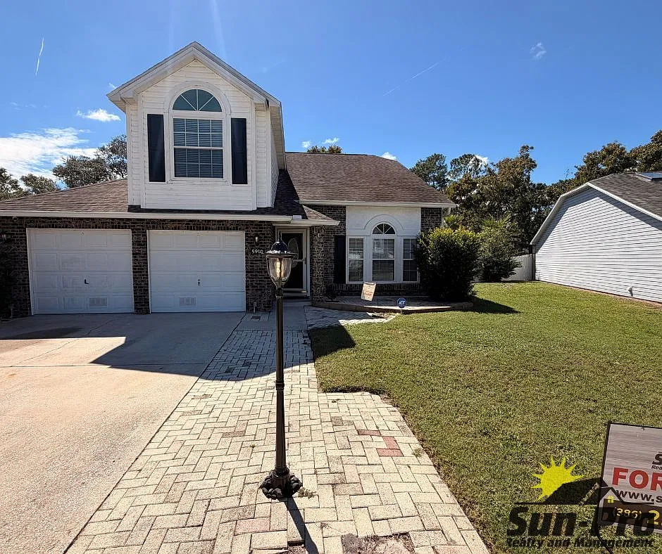 4 bed, 3.0 bath, 1757 sqft, $3,104 — Photo 1