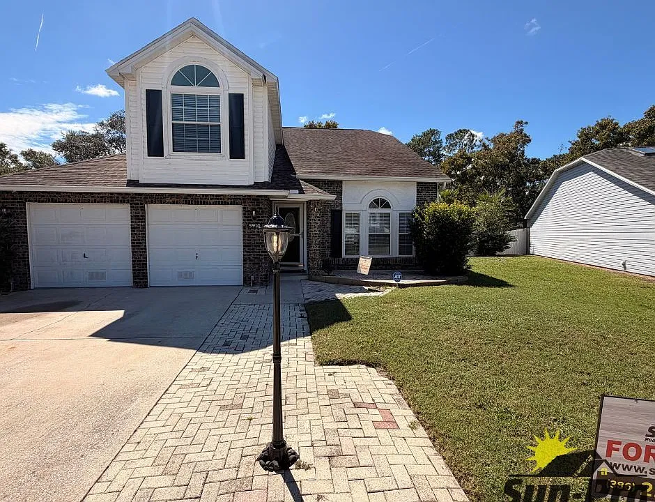 5910 Woodpoint Ter