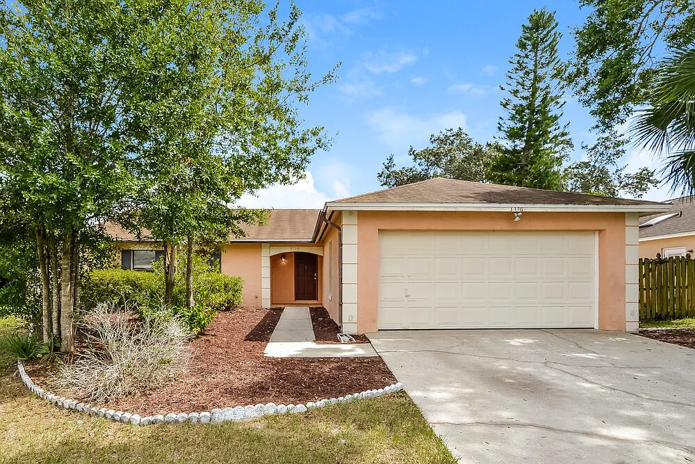 3 bed, 2.0 bath, 1510 sqft, $2,095 — Photo 1