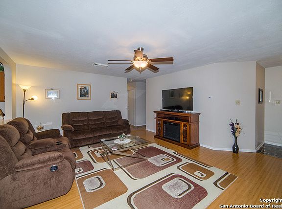 5th image of 6615 Meadow Fawn Dr