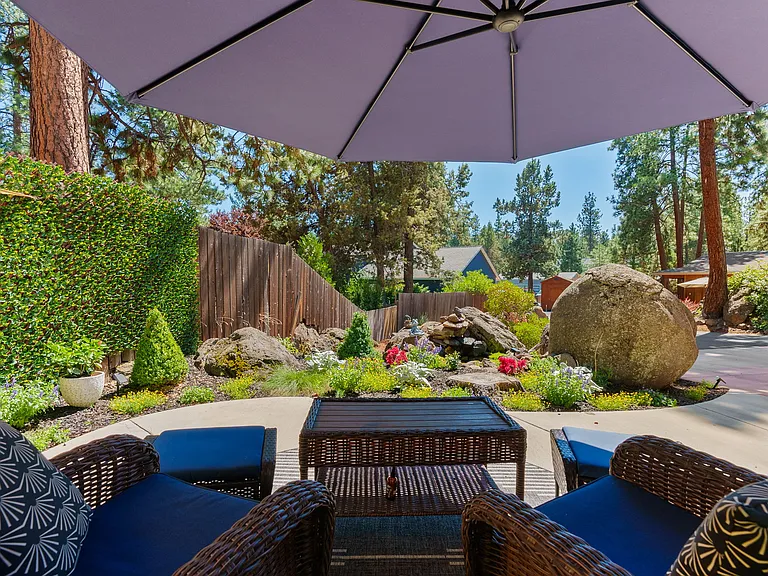 your private patio garden with fountain...best seats in the house for concerts! You can hear it almost as clearly as being in the amphitheater!