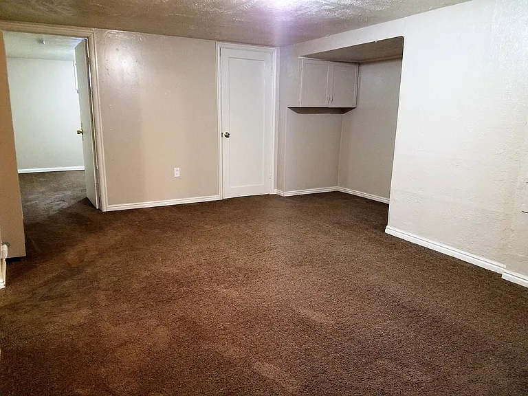 218 S Lakeview Dr — Photo 5