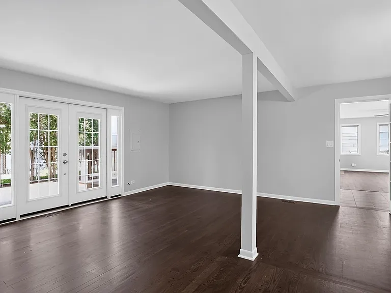1702 N Beech Rd — Photo 20