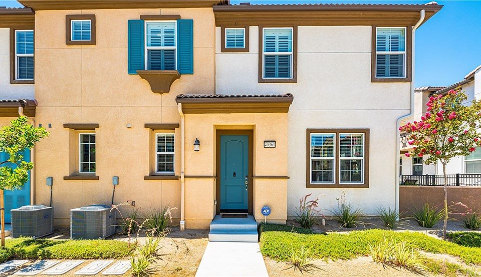 1st image of 40361 Calle Real