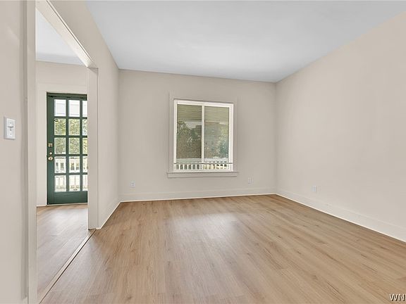 5th image of 2206 Main St #1