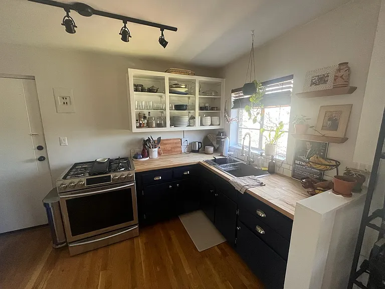 1392 Normandy Dr NE #4 — Photo 12