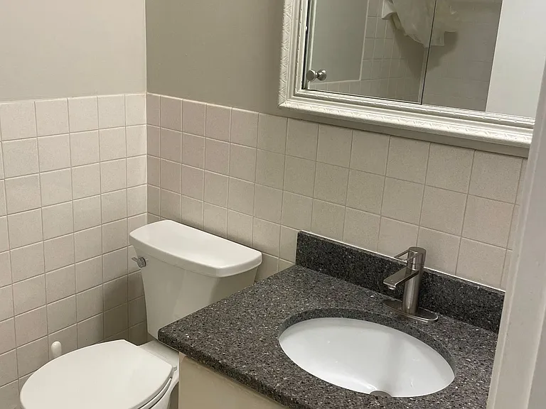 1040 Cleveland Apartments — Photo 5