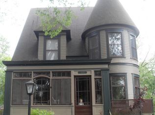 415 McCall St, Waukesha, WI 53186