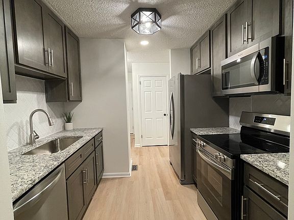 Brand New Renovated Kitchen