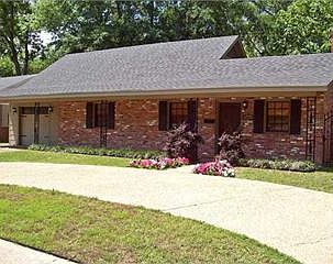 1st image of 3404 Gilbert Dr
