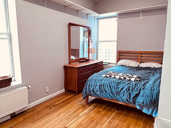 15.5' x 8.5' = 130 sq. ft.

130 sq. ft. = so much room for activities.

This room is also the closest to the entrance in the bathroom and is separated from the other two bedrooms by the kitchen and the living room so you have maximal privacy.
