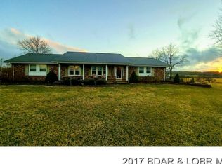19658 Greenfield Rd, Lebanon, MO 65536