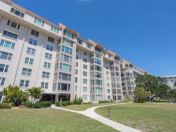 2nd image of 634 Edgewater Dr Unit 648