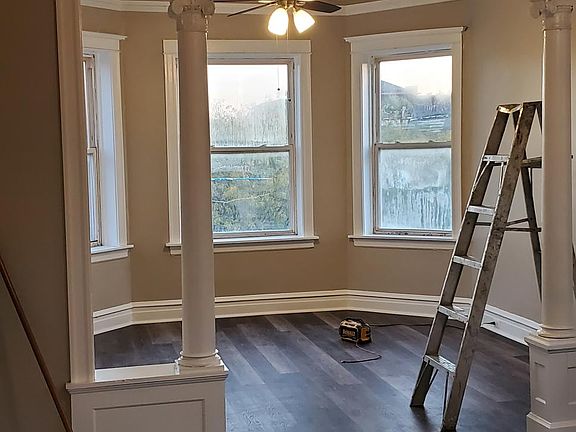 2nd image of 3260 W Le Moyne St APT 3
