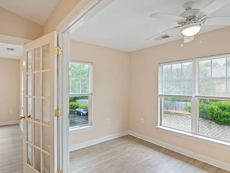 929 Morreene Rd #B31 — Photo 12