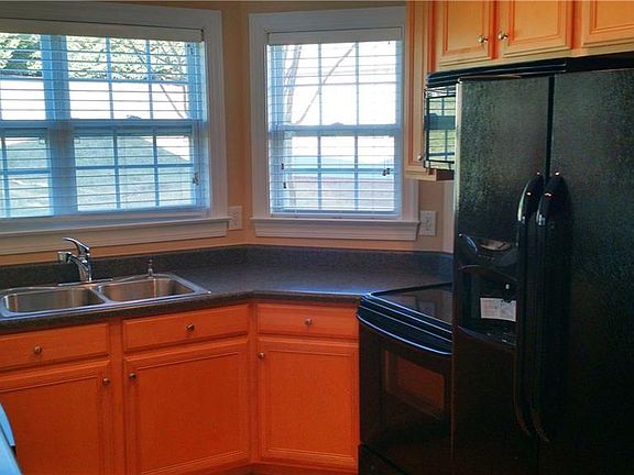 5th image of 4476 Piedmont Trace Dr