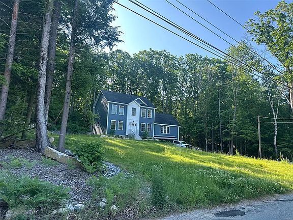 3rd image of 12 Spruce Dr